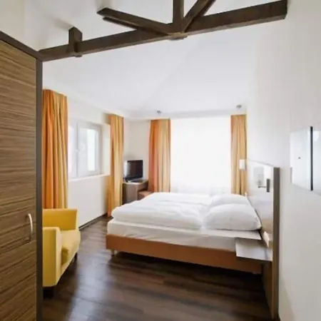 斯里斯恩酒店 3*