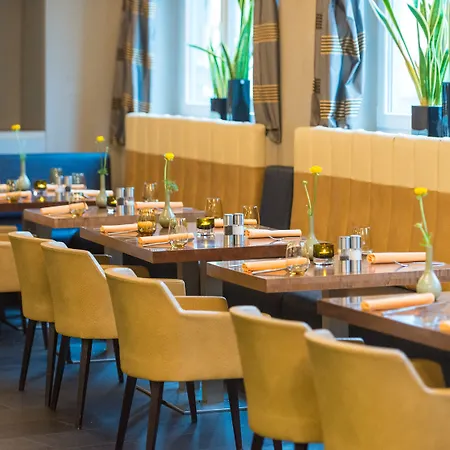 斯里斯恩酒店 3* 霍格伦兆森