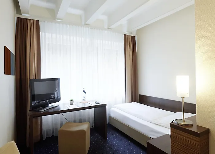 Szálloda Silicium 3*