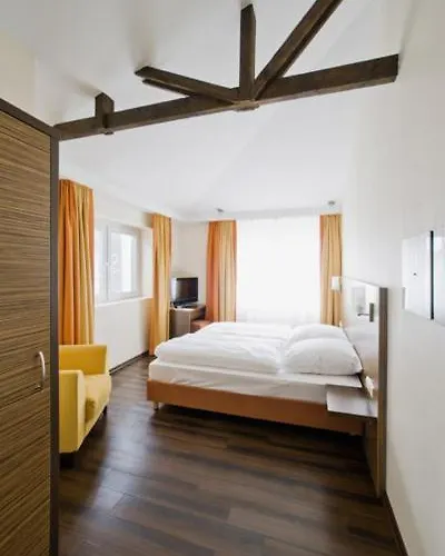 Silicium Szálloda 3*